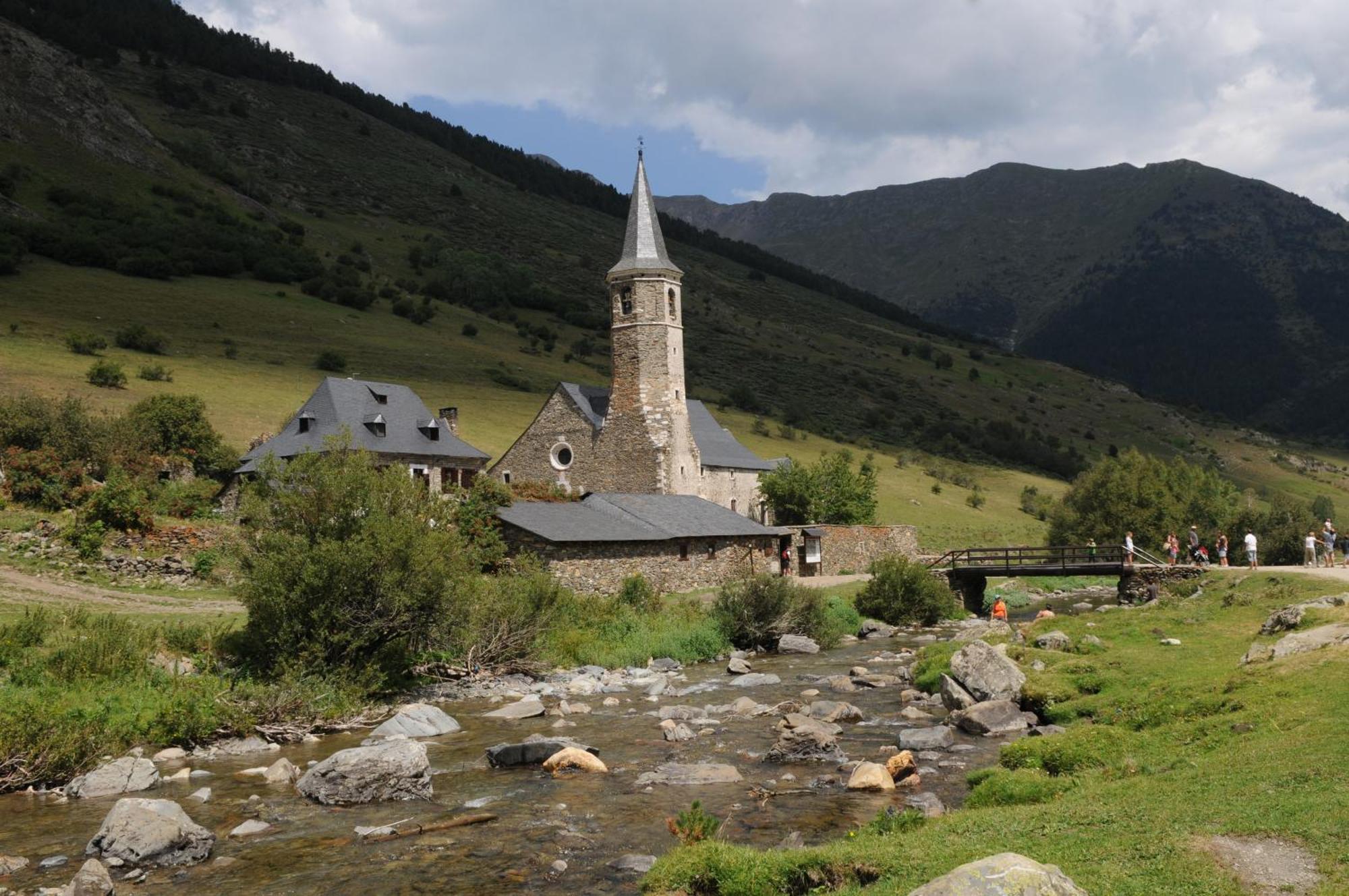 El Refugio De Aran Vielha Aparthotel Esterno foto